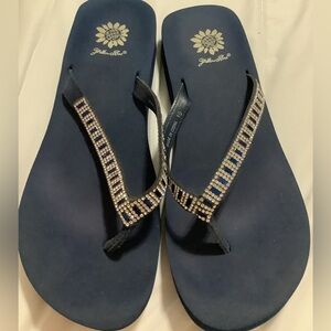 Yellowbox zemily flip flops navy with blue rhinestone accents size 10